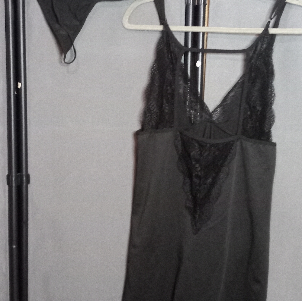 2 Peice Black Lingerie Set- medium - Picture 9 of 9